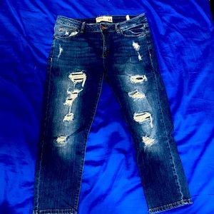 GARAGE Distressed Jeans